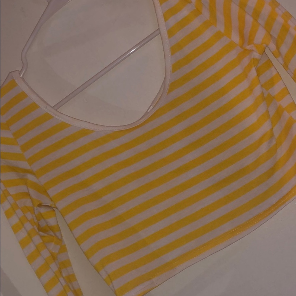 Yellow striped crop top long sleeve - Picture 2 of 3